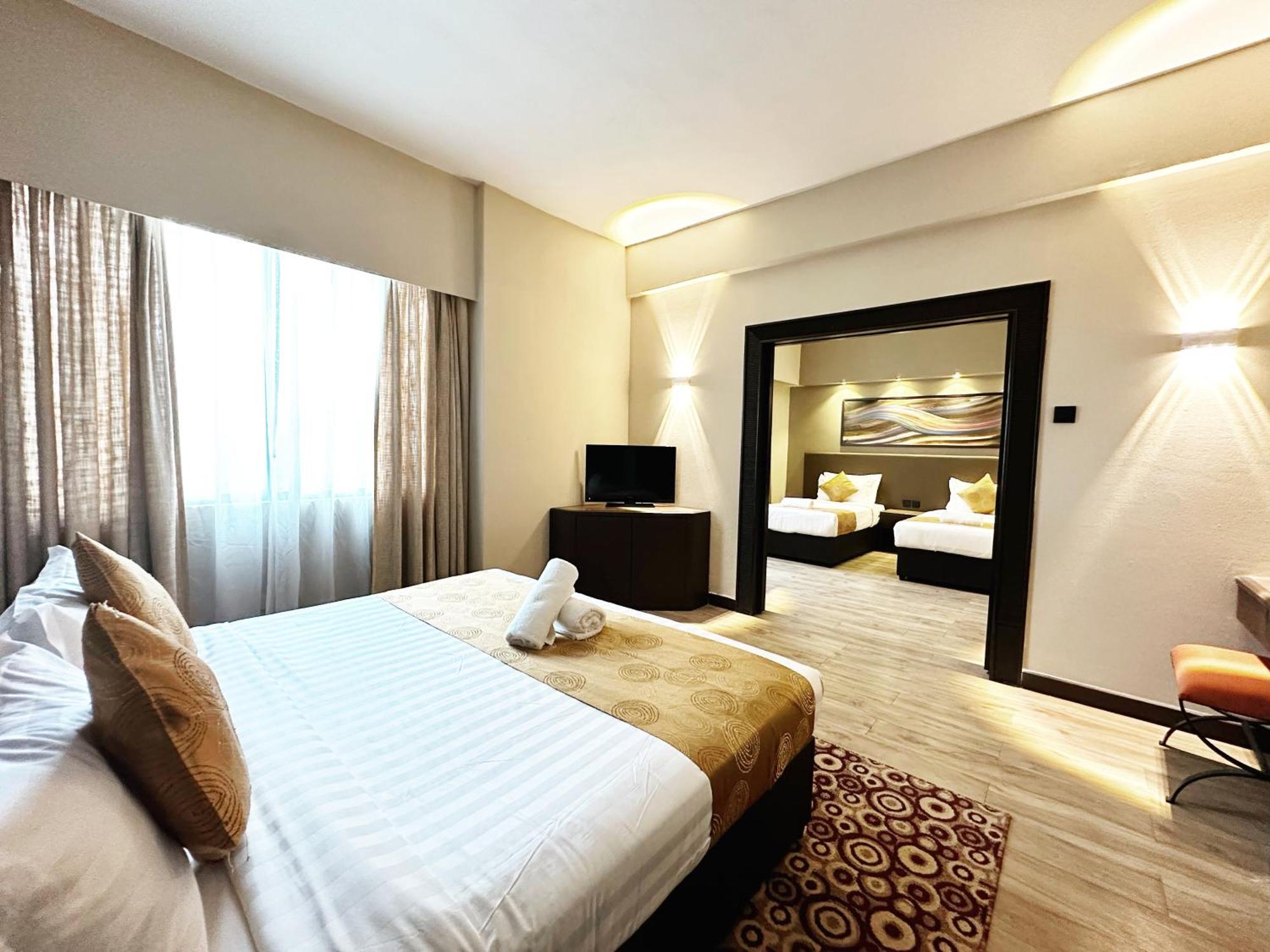 Regalpark Hotel Kuala Lumpur Esterno foto