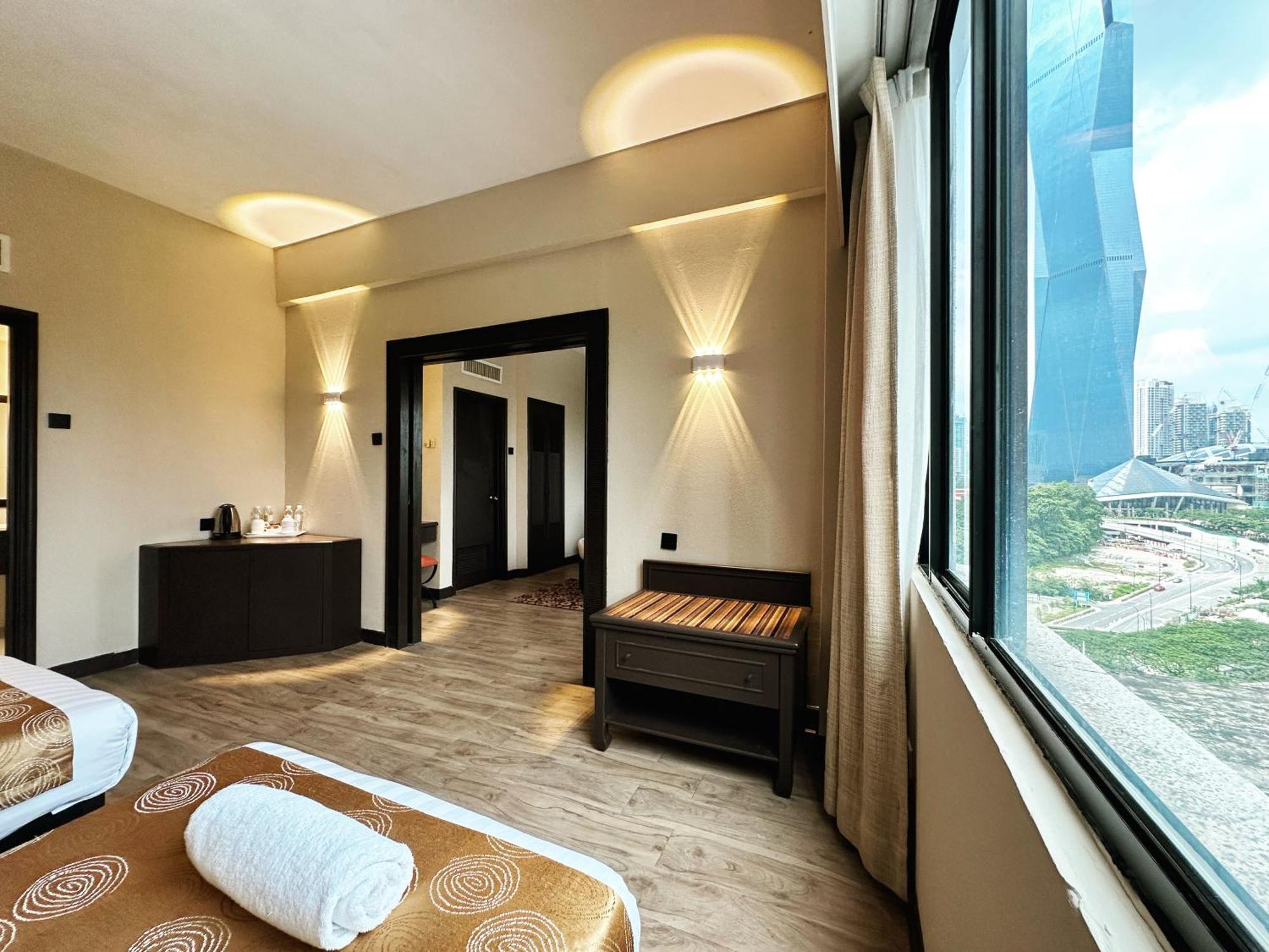 Regalpark Hotel Kuala Lumpur Esterno foto