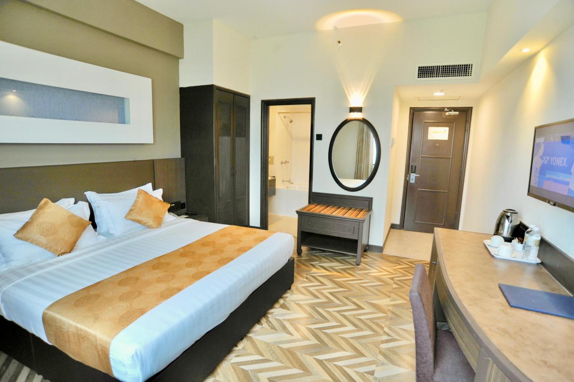 Regalpark Hotel Kuala Lumpur Esterno foto