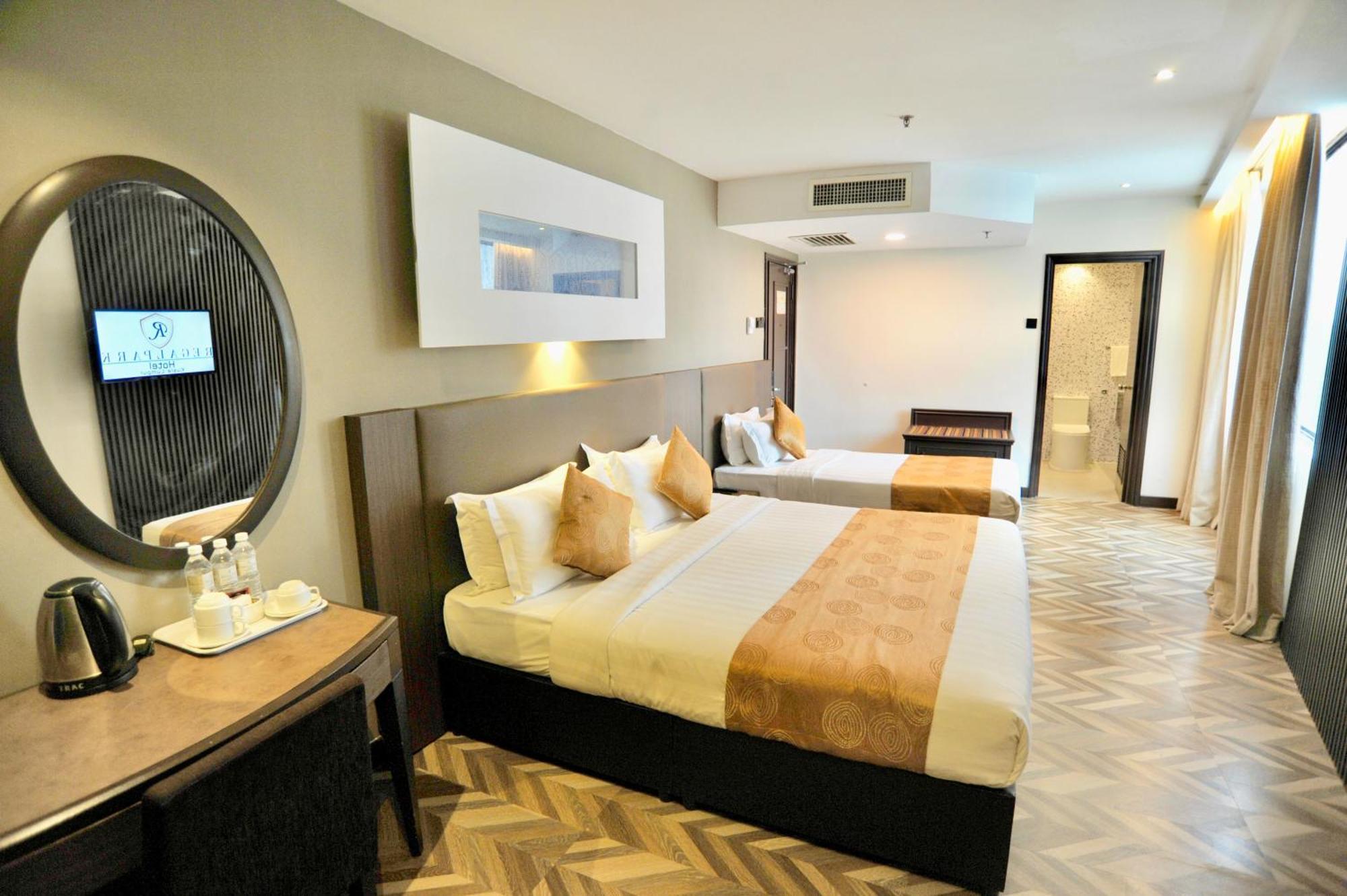 Regalpark Hotel Kuala Lumpur Esterno foto