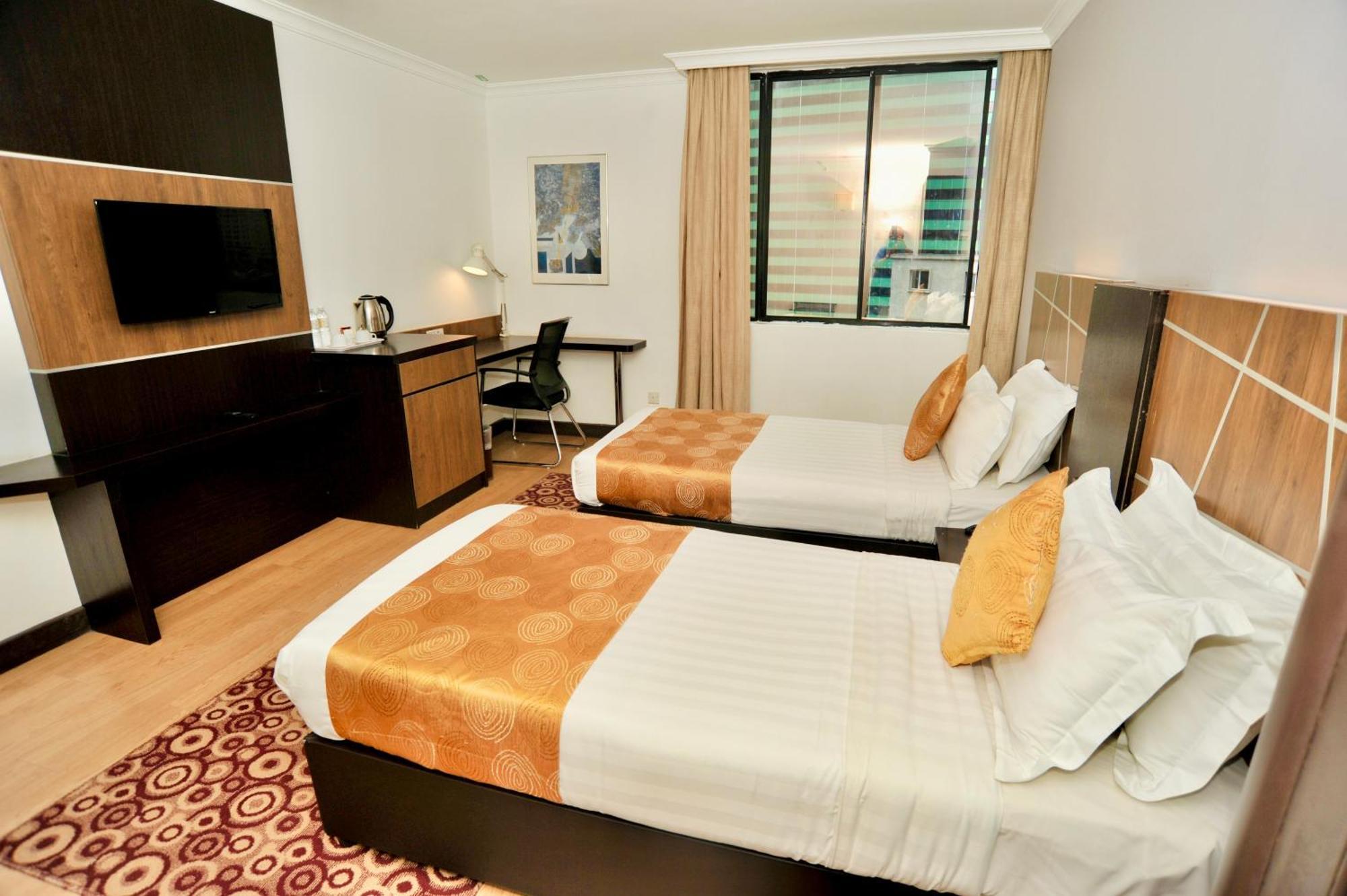 Regalpark Hotel Kuala Lumpur Esterno foto