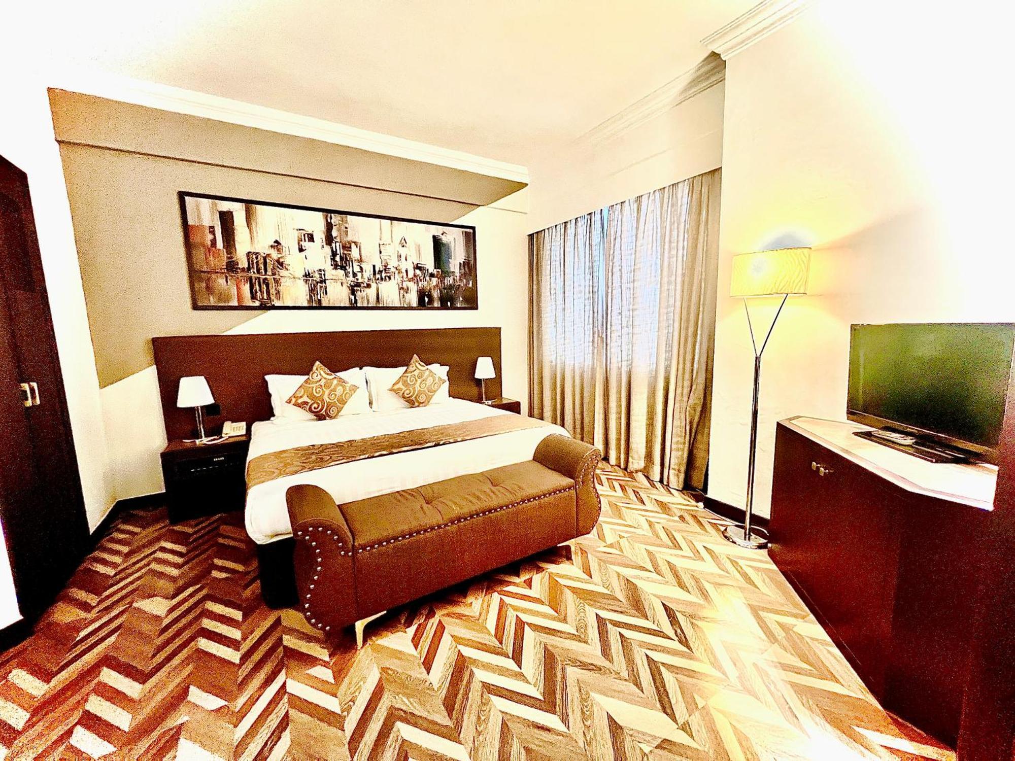 Regalpark Hotel Kuala Lumpur Esterno foto