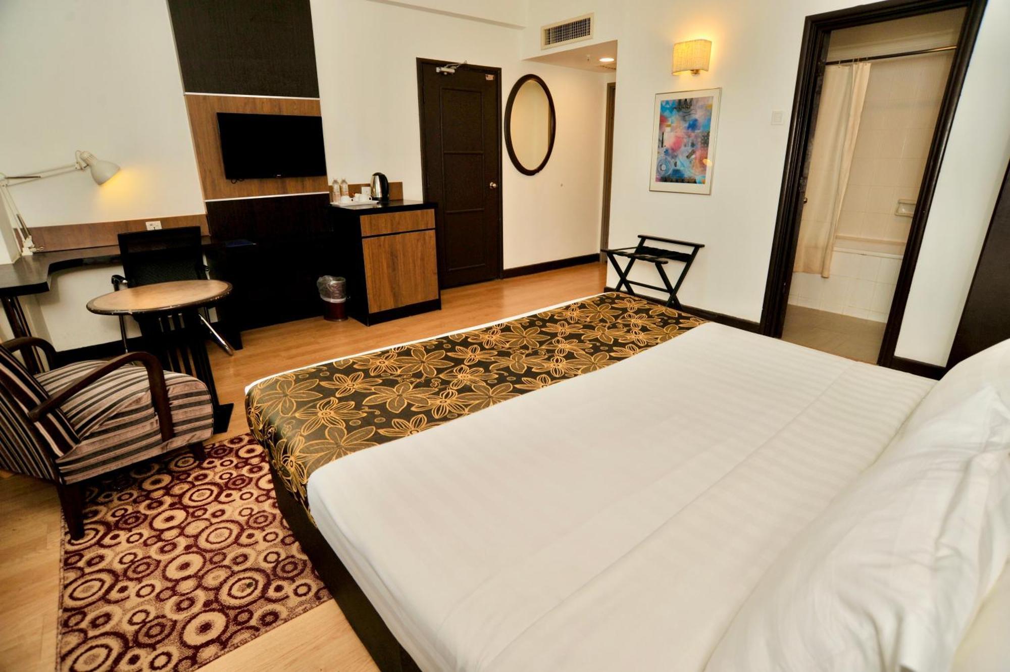 Regalpark Hotel Kuala Lumpur Esterno foto
