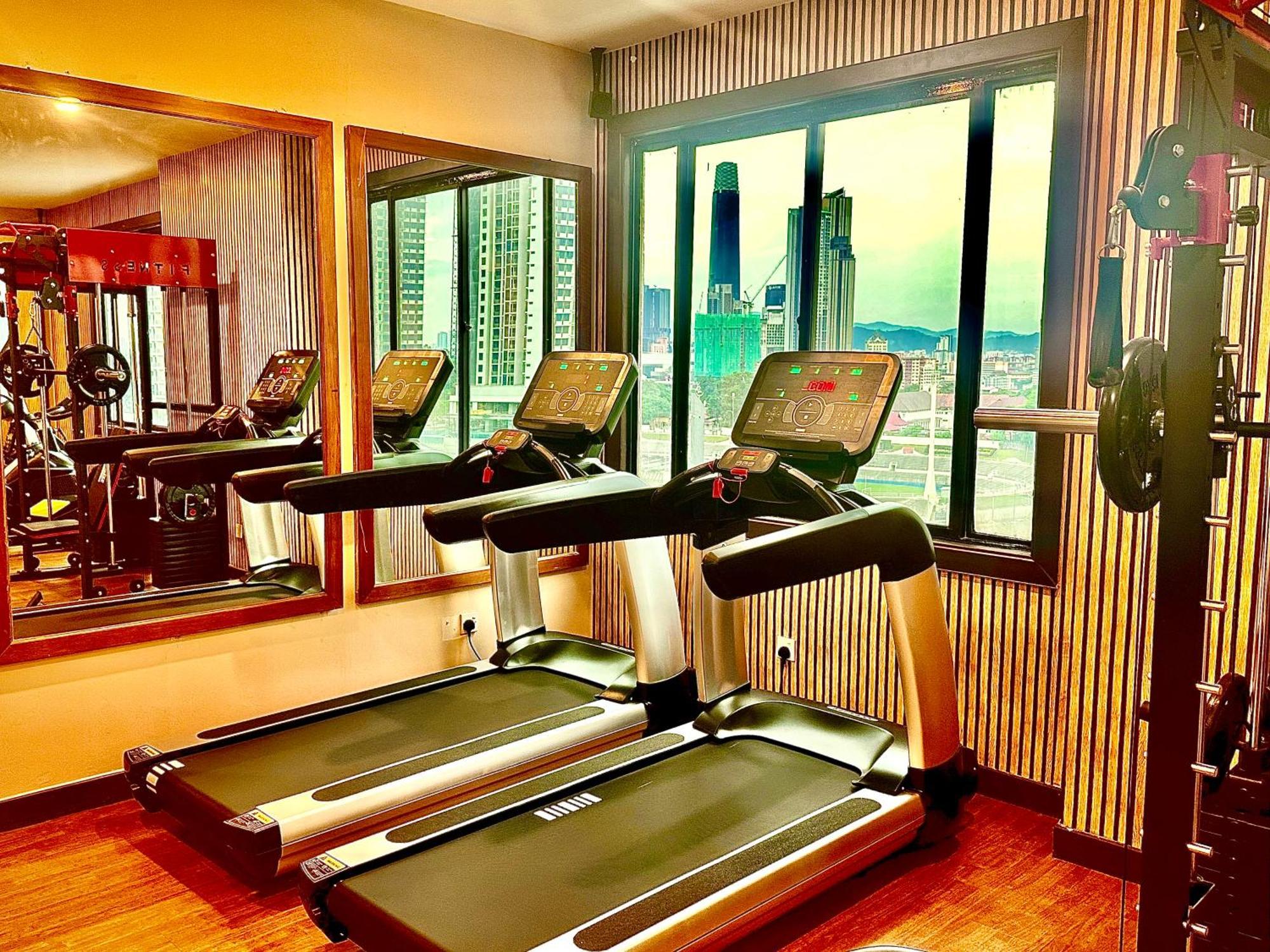 Regalpark Hotel Kuala Lumpur Esterno foto