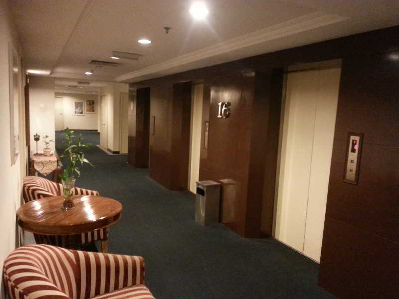 Regalpark Hotel Kuala Lumpur Esterno foto