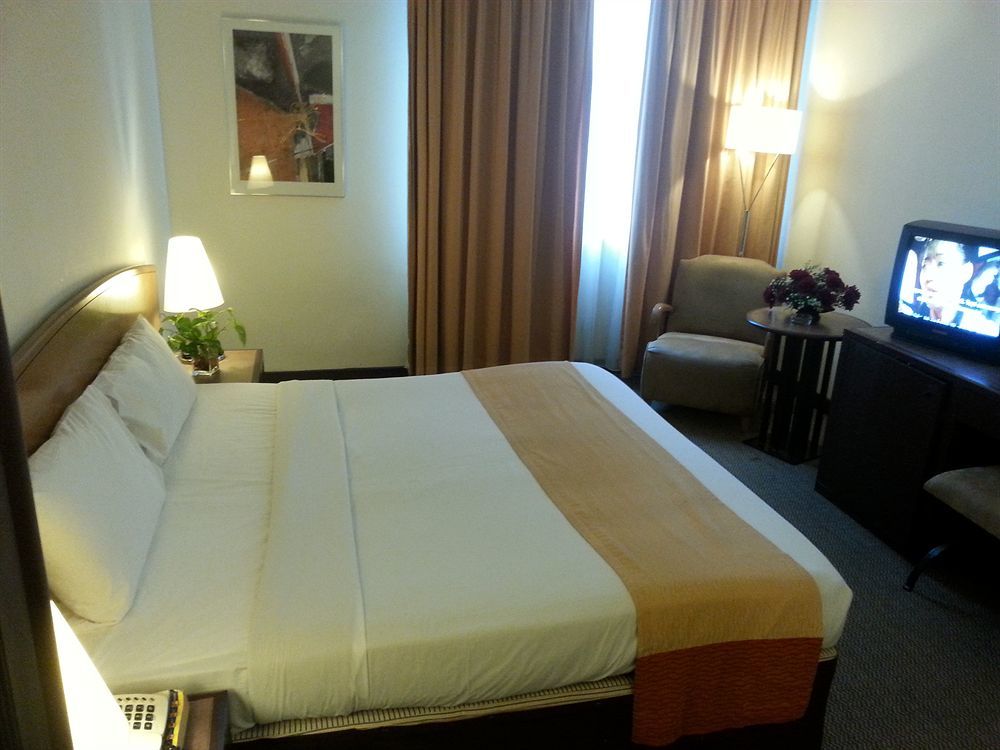 Regalpark Hotel Kuala Lumpur Esterno foto
