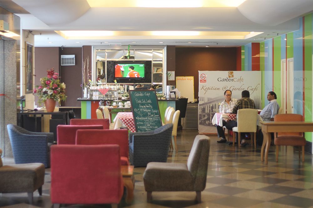 Regalpark Hotel Kuala Lumpur Esterno foto