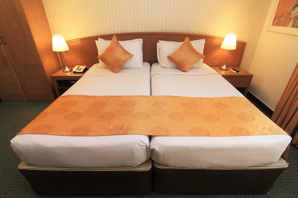 Regalpark Hotel Kuala Lumpur Esterno foto