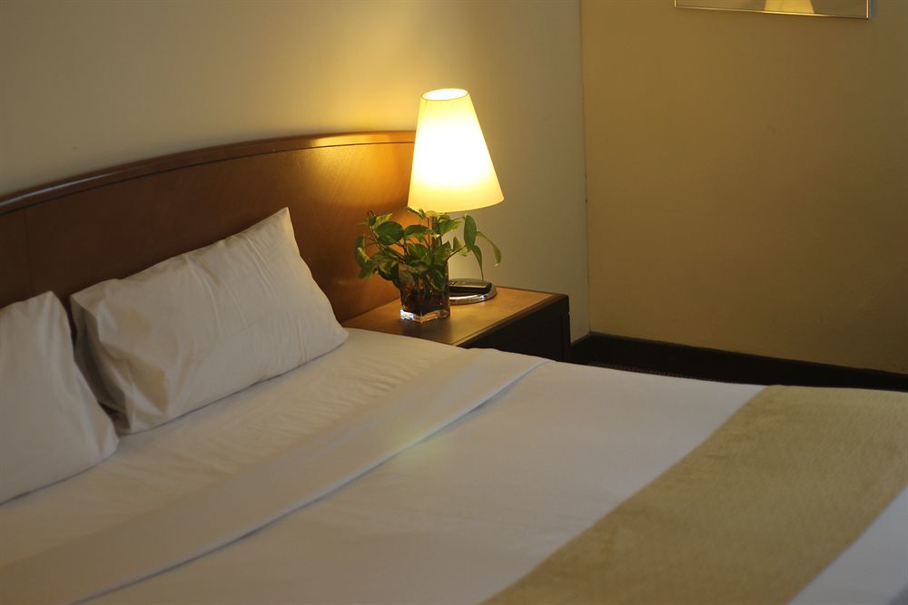 Regalpark Hotel Kuala Lumpur Esterno foto